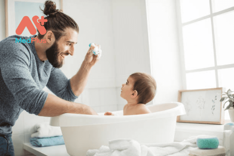 Các mẹo về cách tắm cho trẻ 