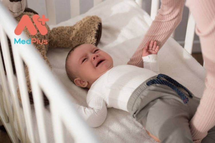 4 Cách giữ bình tĩnh khi bé không ngừng khóc 131 Cách giữ bình tĩnh khi bé không ngừng khóc