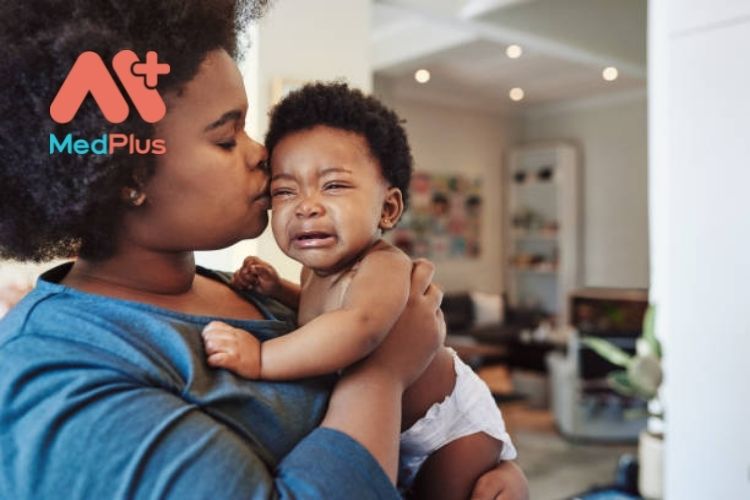 4 Cách giữ bình tĩnh khi bé không ngừng khóc 130 Cảm thấy căng thẳng khi trẻ khóc là điều hết sức bình thường