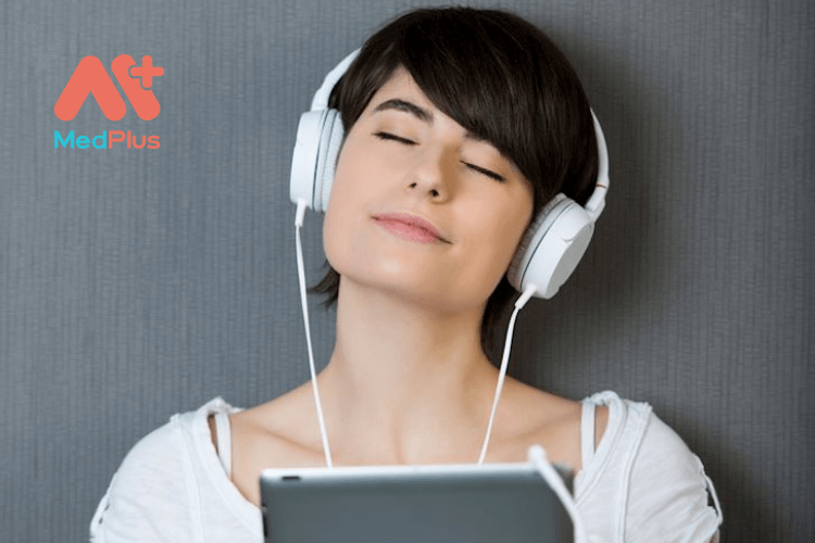 Đeo tai nghe nhiều có ảnh hưởng gì không?