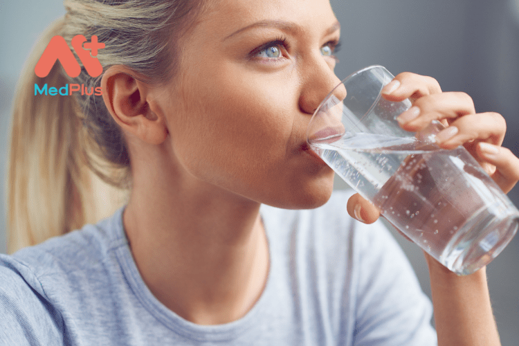 Uống nước có giúp trị mụn không? 2 med 2 - Medplus