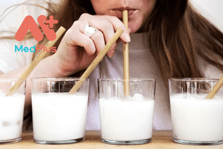 Lactose là một loại đường được tìm thấy trong các sản phẩm từ sữa, như sữa