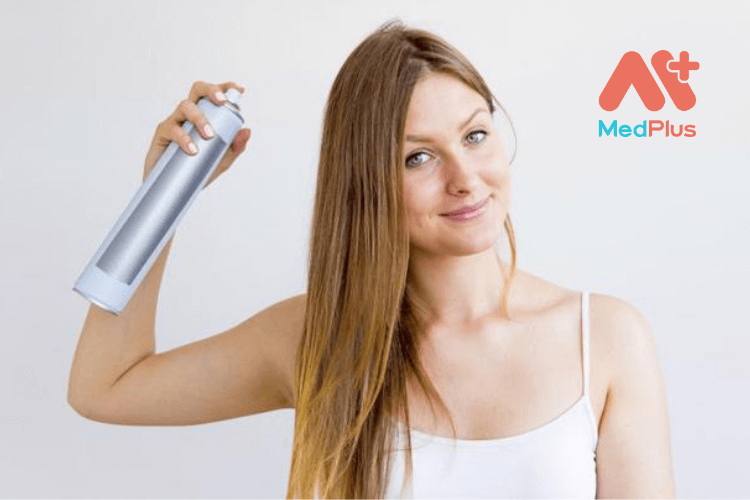 7 lưu ý dùng dầu gội khô tránh hư tổn cho tóc