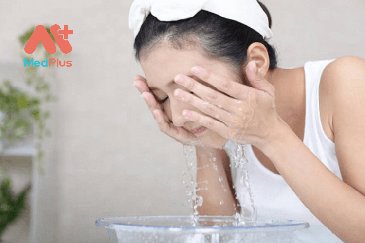 Những lợi ích bất ngờ khi rửa mặt bằng nước vo gạo