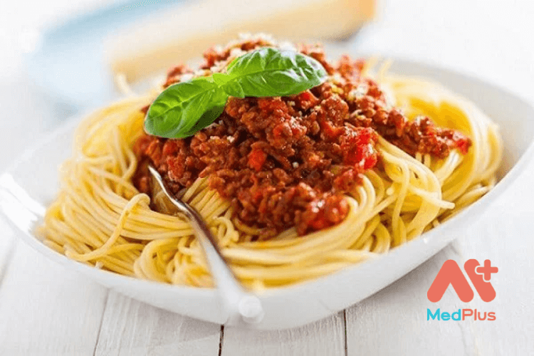 Cách làm mì ý sốt cà chua truyền thống theo chia sẻ từ đầu bếp Italy