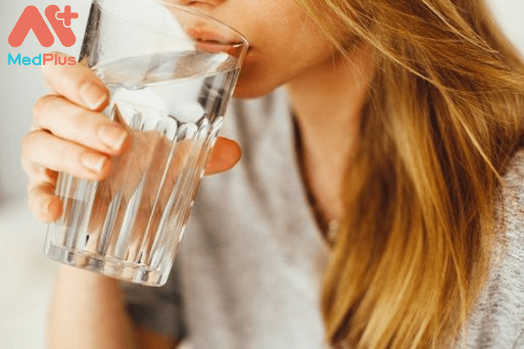 Eat Clean là phải uống 8 cốc nước mỗi ngày