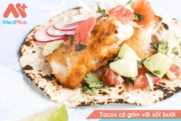 Tacos cá giòn với sốt bưởi