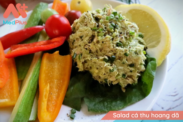 Công thức Paleo với salad cá thu hoang dã