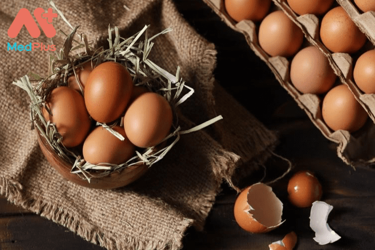 Trứng chứa nhiều protein nên hỗ trợ rất nhiều cho người ăn kiêng Keto.