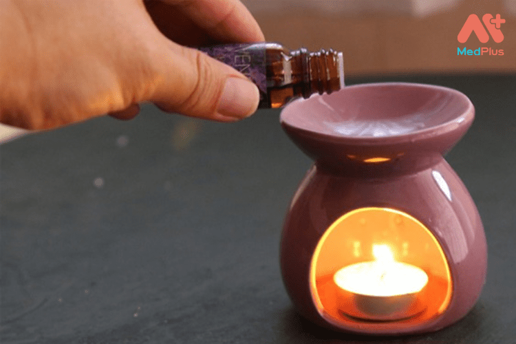 Cách dùng đèn xông tinh dầu bằng nến