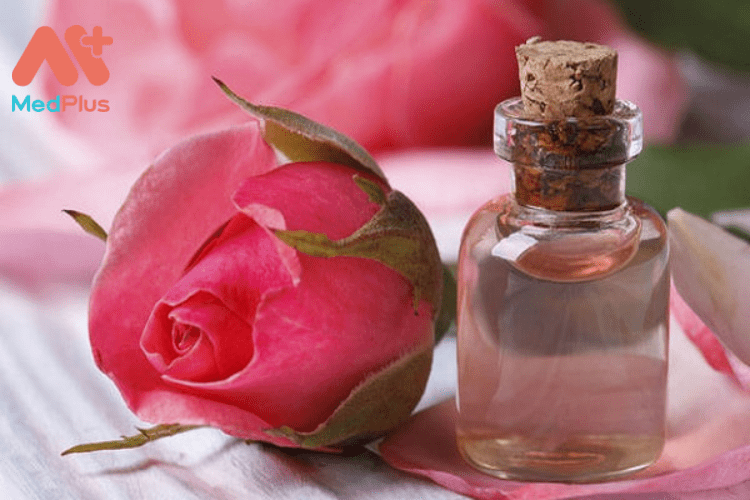 Hướng dẫn cách làm tinh dầu hoa hồng ngay tại nhà cực đơn giản - Medplus.vn