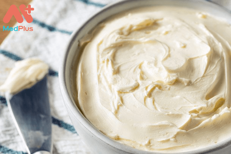 Phô mai kem là loại phô mai tươi, màu trắng, mềm, có vị nhẹ nhàng và hơi ngọt