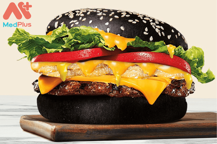 Chiếc bánh mì kẹp của Burger King được làm bằng thịt cà rốt và nấm chuẩn hương vị chay.