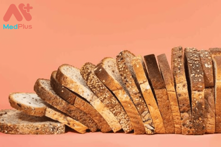 Bánh mì nguyên hạt là lựa chọn tốt hơn bánh mì làm từ bột mì trắng.
