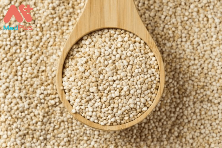 Hạt quinoa là một loại protein hoàn chỉnh, giúp cho việc giảm cholesterol