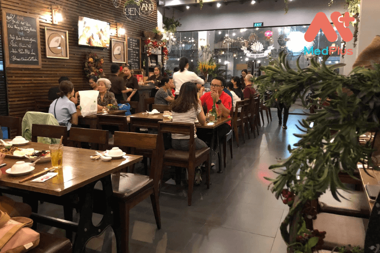 Quán Chay Đóa Sen Vàng là một trong những quán chay Tân Phú được nhiều người yêu thích