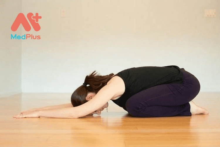 Bài tập yoga với tư thế em bé