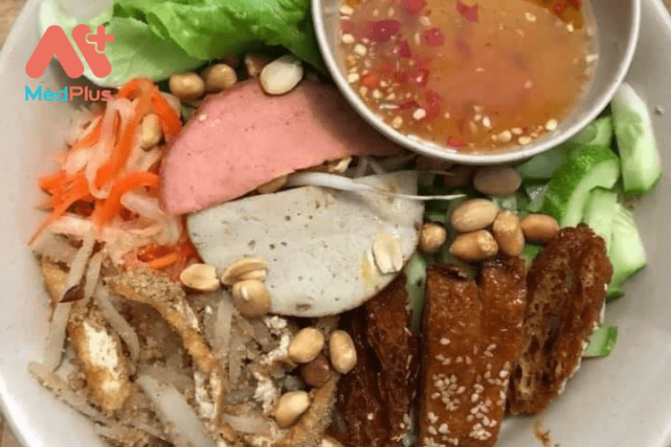 Quán chay Thành Tâm là quán chay ngon ở Bình Phước có cách bài trí món ăn vô cùng đẹp mắt