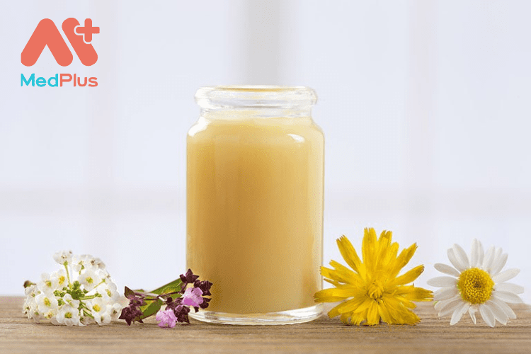 Sữa ong chúa: 12 lợi ích sức khỏe tiềm năng
